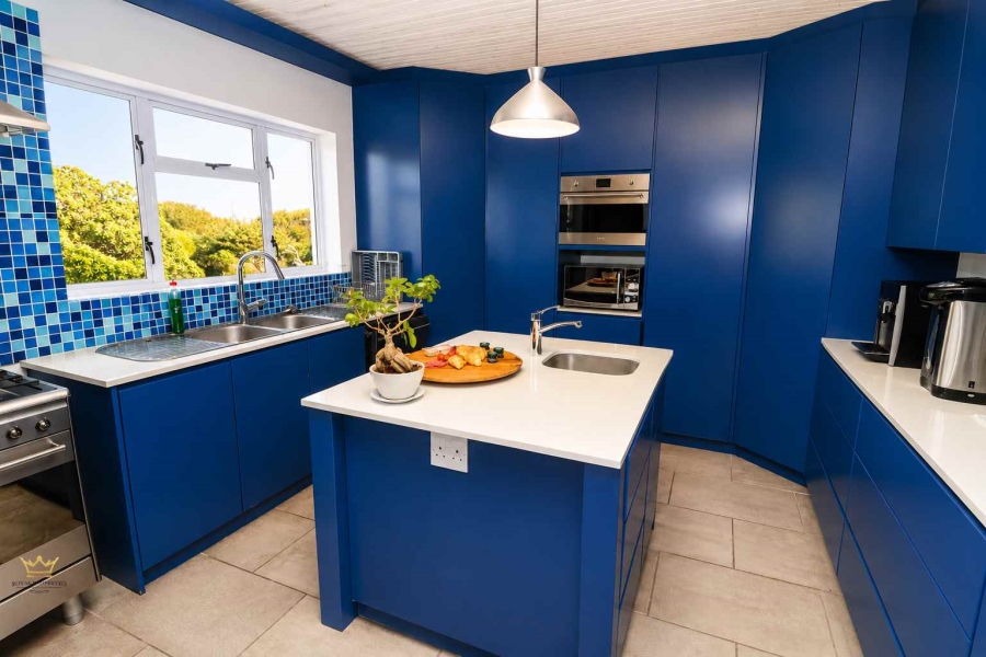 4 Bedroom Property for Sale in Bettys Bay Western Cape